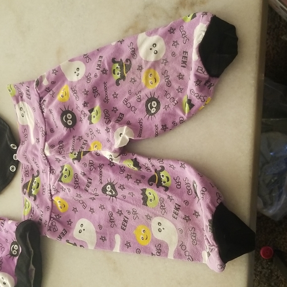 Halloween Outfit - Picture 4 of 4